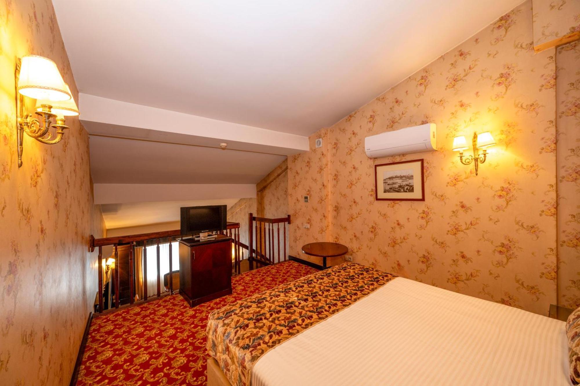 Pera Rose Hotel & Spa Istanbul Exterior photo